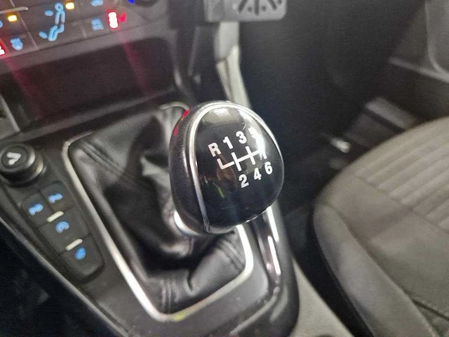 Ford focus wagon 1.0 titanium , ; tp-979-l - afbeelding 5 van  19