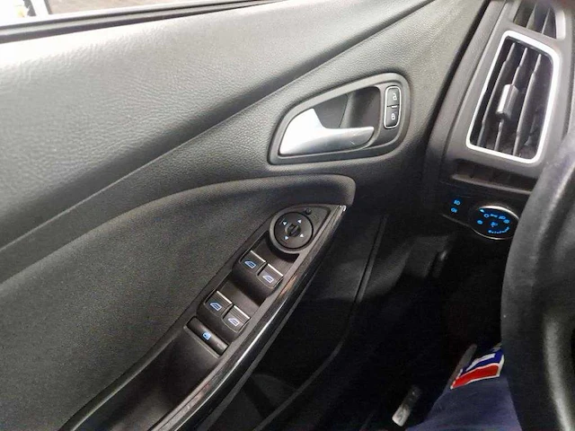 Ford focus wagon 1.0 titanium , ; tp-979-l - afbeelding 18 van  19