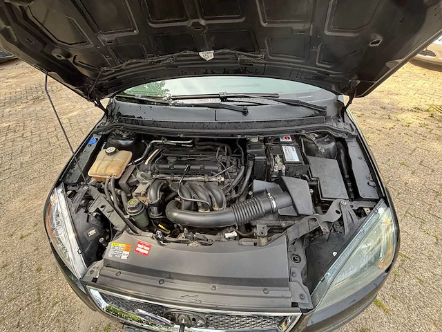 Ford focus wagon 1.6 16v futura, 68-rr-rb - afbeelding 3 van  14