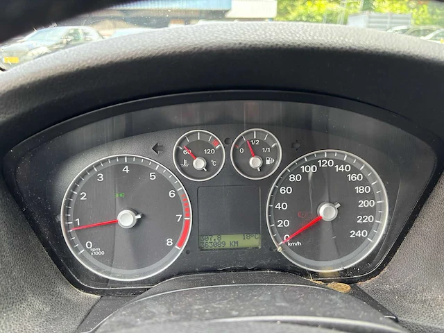 Ford focus wagon 1.6 16v futura, 68-rr-rb - afbeelding 6 van  14