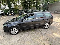 Ford focus wagon 1.6 16v futura, 68-rr-rb - afbeelding 10 van  14
