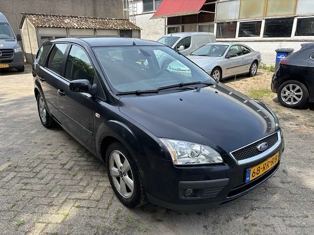 Ford focus wagon 1.6 16v futura, 68-rr-rb - afbeelding 11 van  14