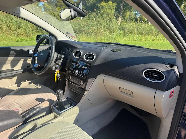 Ford focus wagon 1.6-16v ghia , 36-tr-dp - afbeelding 12 van  15