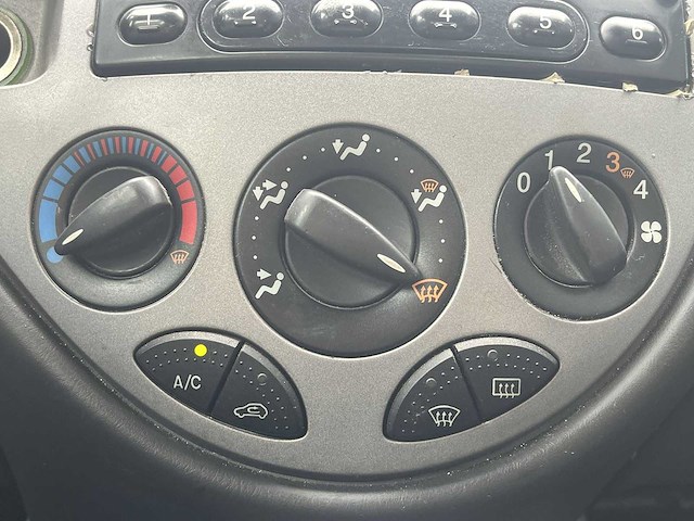 Ford focus wagon 1.6-16v trend car 2004 | 27-nr-rz - afbeelding 7 van  22