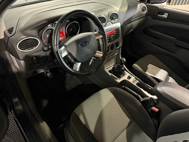 Ford focus wagon 1.6 comfort, 40-rbl-5 - afbeelding 12 van  13