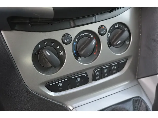 Ford focus wagon 1.6 ecoboost titanium 150pk | zd-251-f | 2011 | volledige historie | - afbeelding 14 van  41