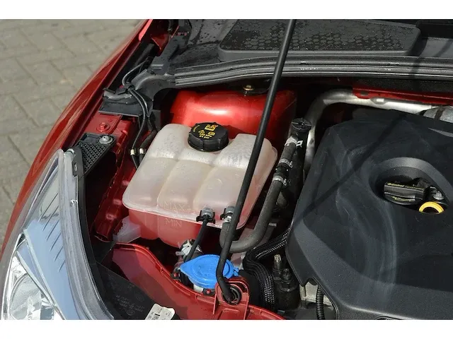 Ford focus wagon 1.6 ecoboost titanium 150pk | zd-251-f | 2011 | volledige historie | - afbeelding 28 van  41