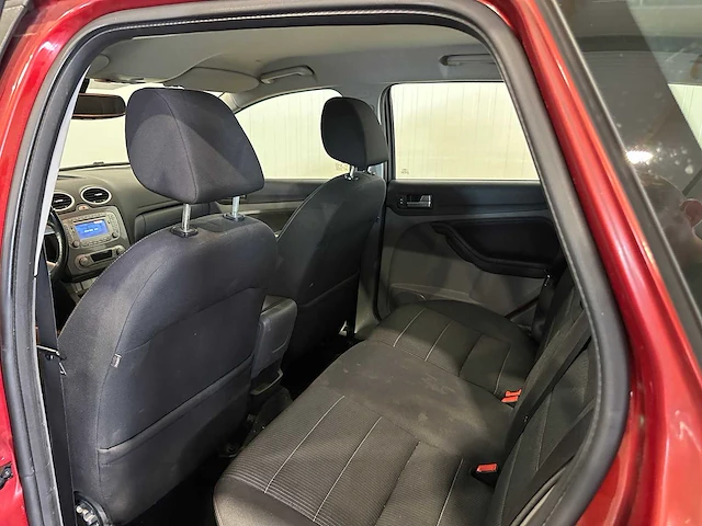 Ford focus wagon 1.6 titanium 61-gxd-6 - afbeelding 2 van  19