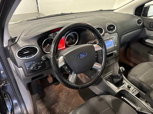 Ford focus wagon 1.8 limited 04-jzv-2 - afbeelding 22 van  22