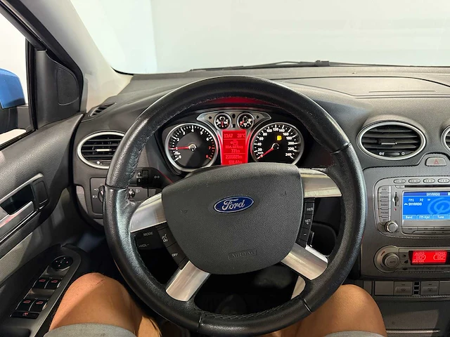 Ford focus wagon 1.8 titanium flex.fuel, 67-jhr-8 - afbeelding 2 van  13