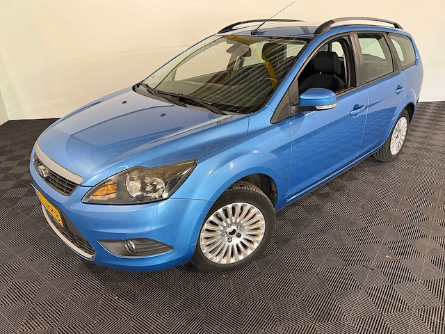 Ford focus wagon 1.8 titanium flex.fuel, 67-jhr-8 - afbeelding 1 van  13
