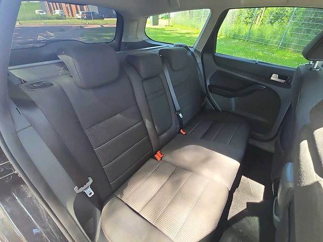Ford focus wagon 1.8 titanium flexi fuel car 2009 | 32-jkz-3 i - afbeelding 18 van  31