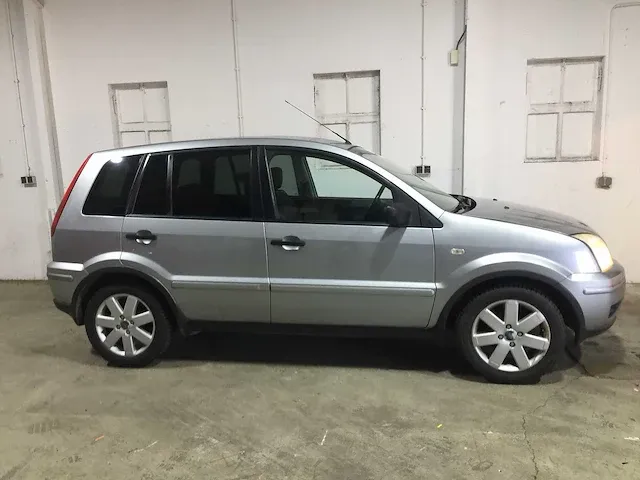Ford fusion 1.4-16v futura 50-rg-jz - afbeelding 20 van  22