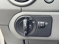 Ford fusion 1.6-16v trend 2003 | zn-267-z i - afbeelding 19 van  21