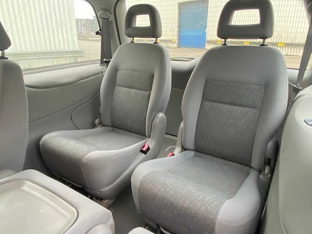 Ford galaxy 2.3-16v ghia -7 persoons - afbeelding 8 van  12