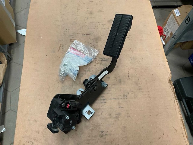 Ford gas pedal - afbeelding 3 van  5