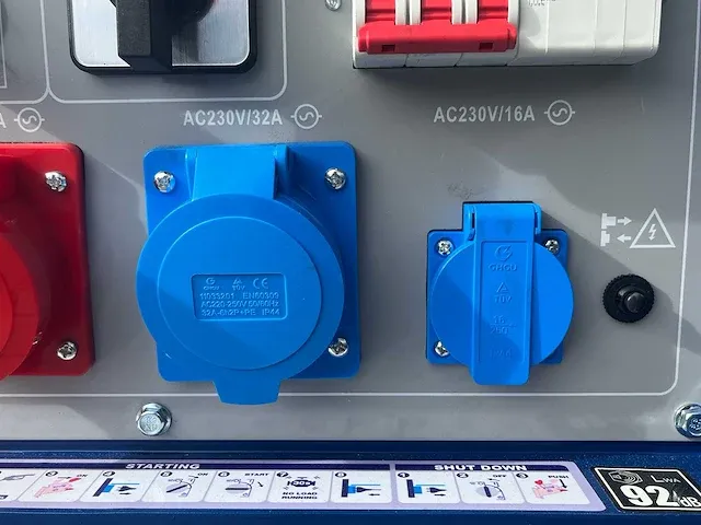 Ford generator / aggregaat 230/380v diesel - afbeelding 9 van  21