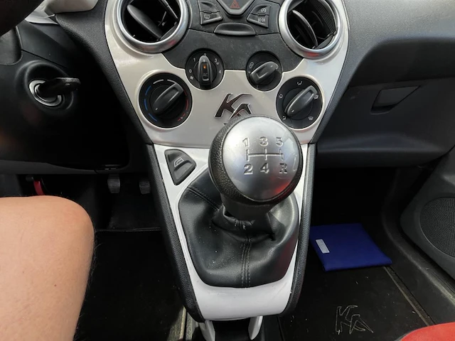 Ford ka 1.2i titanium start/stop 69,2014 - afbeelding 2 van  23