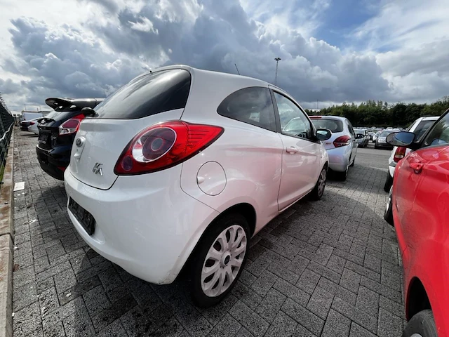 Ford ka 1.2i titanium start/stop 69,2014 - afbeelding 18 van  23
