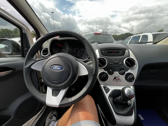 Ford ka 1.2i titanium start/stop 69,2014 - afbeelding 22 van  23