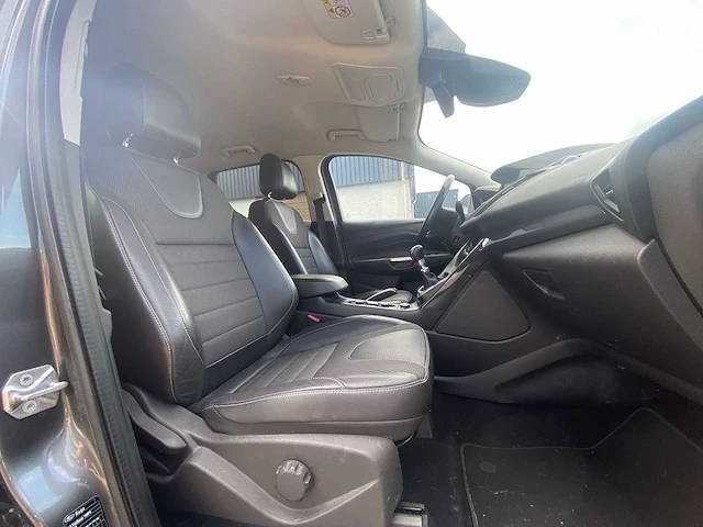 Ford kuga 1.5 titanium 2016 | hx-370-b - afbeelding 26 van  33