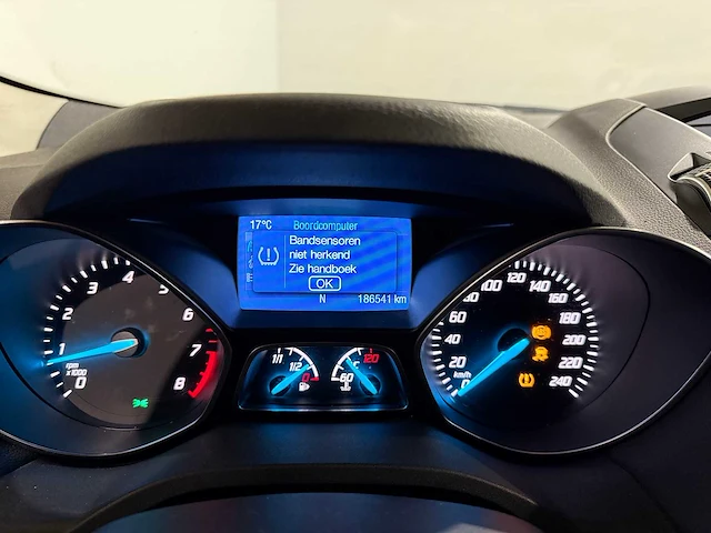 Ford kuga 1.5 titanium plus, 1-zkz-91 - afbeelding 2 van  15