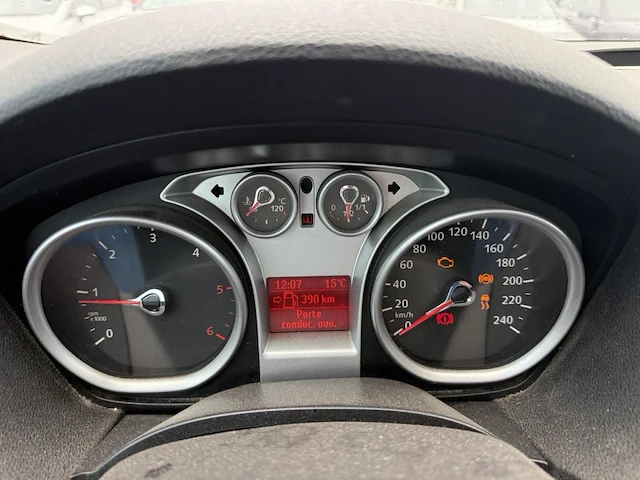 Ford kuga 2.0 tdci 2wd titanium dpf,2010 - afbeelding 4 van  37