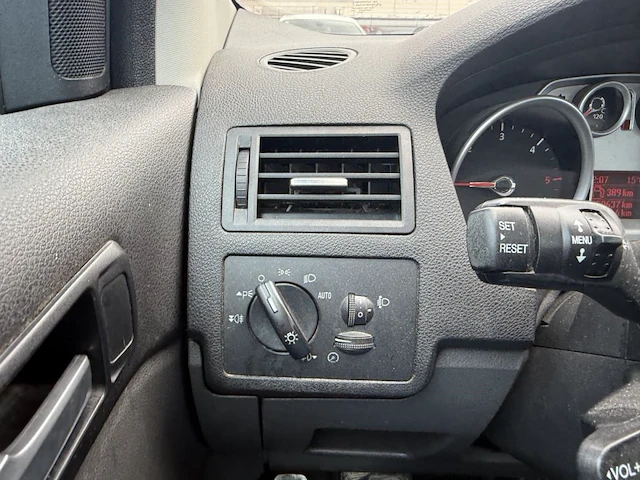 Ford kuga 2.0 tdci 2wd titanium dpf,2010 - afbeelding 11 van  37