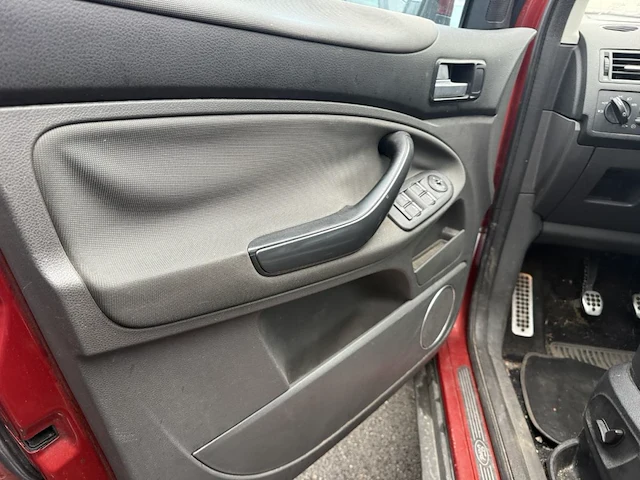 Ford kuga 2.0 tdci 2wd titanium dpf,2010 - afbeelding 34 van  37