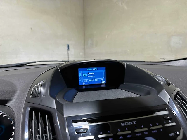 Ford kuga 2.0 tdci titanium plus 4wd 163pk 2014, n-888-xx - afbeelding 30 van  43