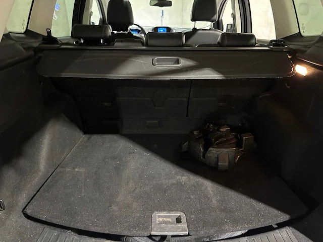 Ford kuga 2.0 tdci titanium plus 4wd 163pk 2014, n-888-xx - afbeelding 36 van  43