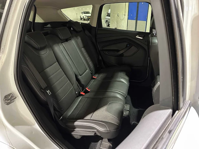 Ford kuga 2.0 tdci titanium plus 4wd 163pk 2014, n-888-xx - afbeelding 37 van  43