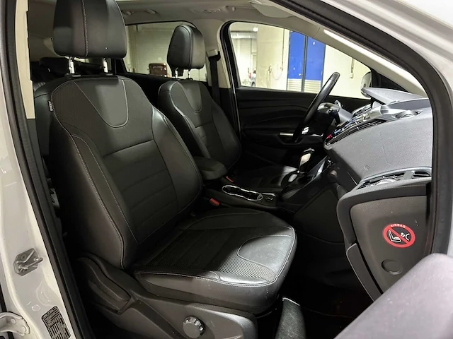 Ford kuga 2.0 tdci titanium plus 4wd 163pk 2014, n-888-xx - afbeelding 39 van  43