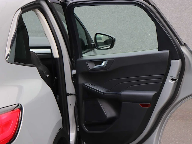 Ford kuga 2.5 phev titanium | l-858-tb - afbeelding 18 van  39