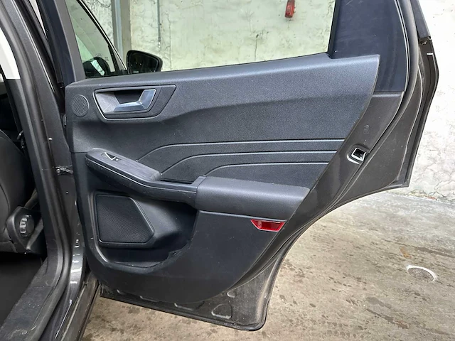 Ford kuga 2.5 phev titanium x 152pk 2021, l-235-dz - afbeelding 33 van  48