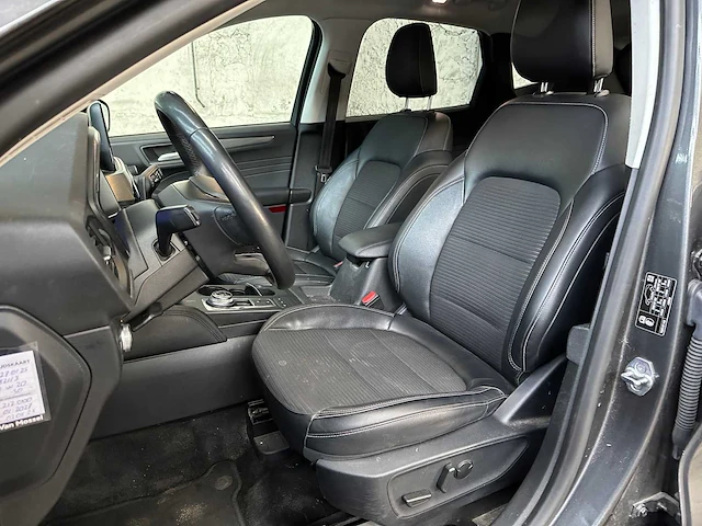 Ford kuga 2.5 phev titanium x 152pk 2021, l-235-dz - afbeelding 37 van  48