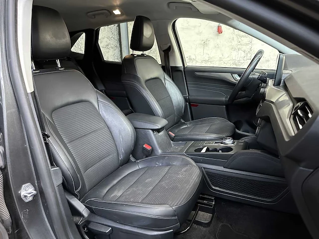 Ford kuga 2.5 phev titanium x 152pk 2021, l-235-dz - afbeelding 40 van  48
