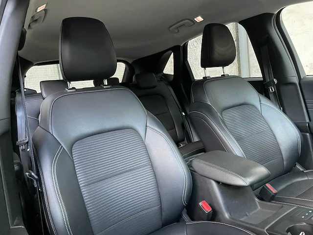 Ford kuga 2.5 phev titanium x 152pk 2022 (origineel-nl+1e eigenaar), p-060-rd - afbeelding 40 van  47