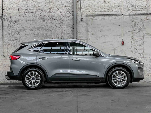 Ford kuga 2.5 phev titanium x 152pk 2022 (origineel-nl+1e eigenaar), p-060-rd - afbeelding 45 van  47
