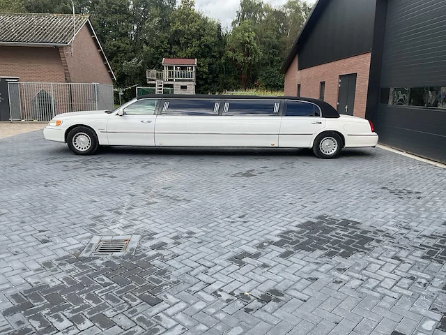 Ford lincoln town car 4.6 signature limousine - afbeelding 28 van  29