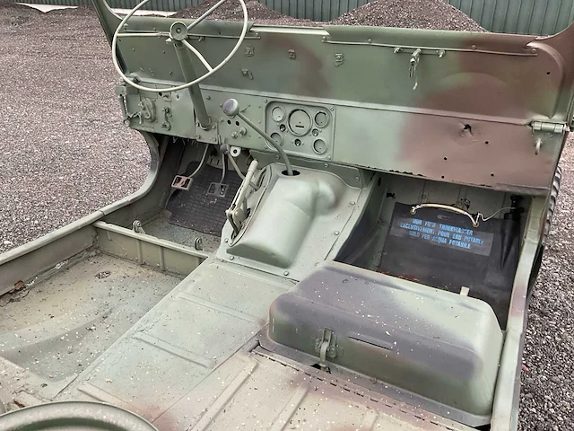 Ford m151 jeep - afbeelding 14 van  23