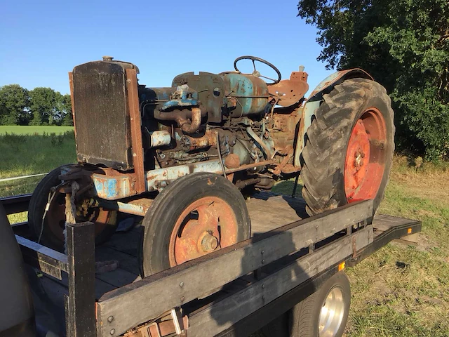 Ford majoor oldtimer tractor - afbeelding 1 van  26
