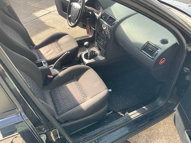Ford mondeo - 2003 - wagon personenauto - afbeelding 18 van  30