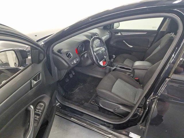 Ford mondeo 1.6 trend business , ; 68-rpz-5 - afbeelding 14 van  19