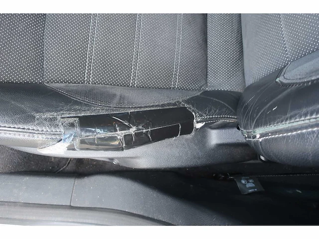 Ford mondeo 2.3-16v titanium, 68-xv-hf - afbeelding 17 van  18