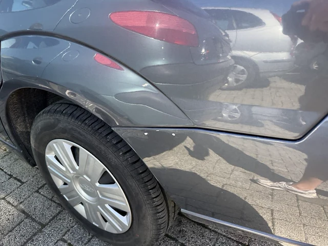 Ford mondeo 5p/d mondeo 2.0i 16v ambiente 145 at, 2003 - afbeelding 18 van  26