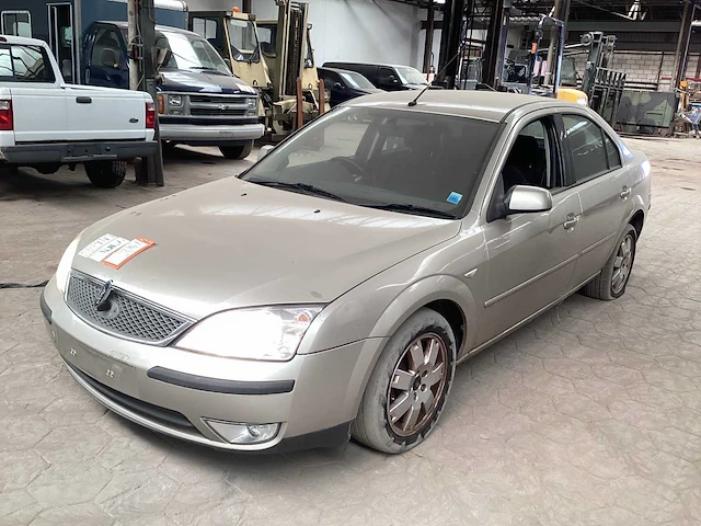 Ford mondeo sedan personenauto - afbeelding 1 van  14