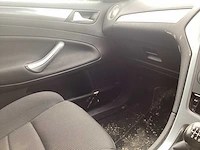 Ford mondeo stationwagen personenauto - afbeelding 10 van  14