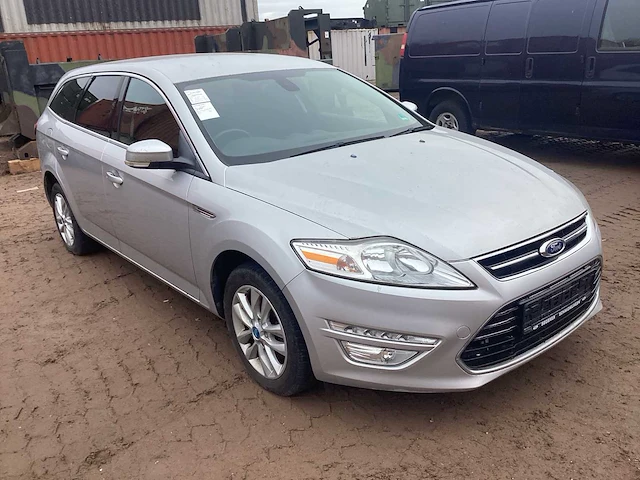 Ford mondeo stationwagen personenauto - afbeelding 2 van  14