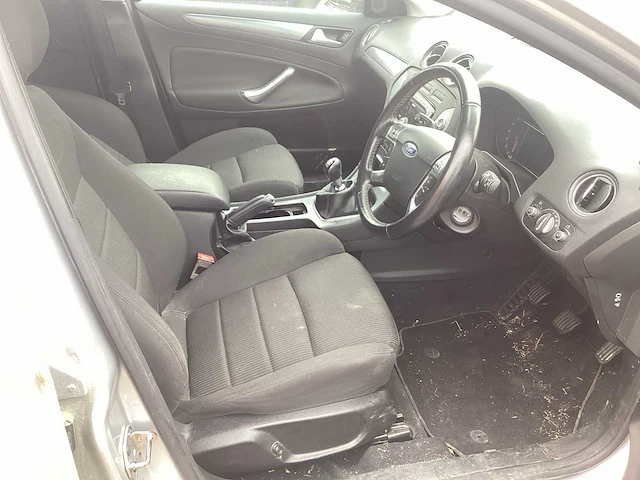 Ford mondeo stationwagen personenauto - afbeelding 5 van  14